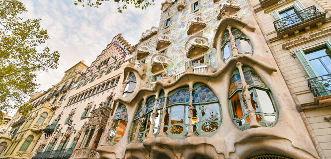 Cheap direct flights Manchester to Barcelona