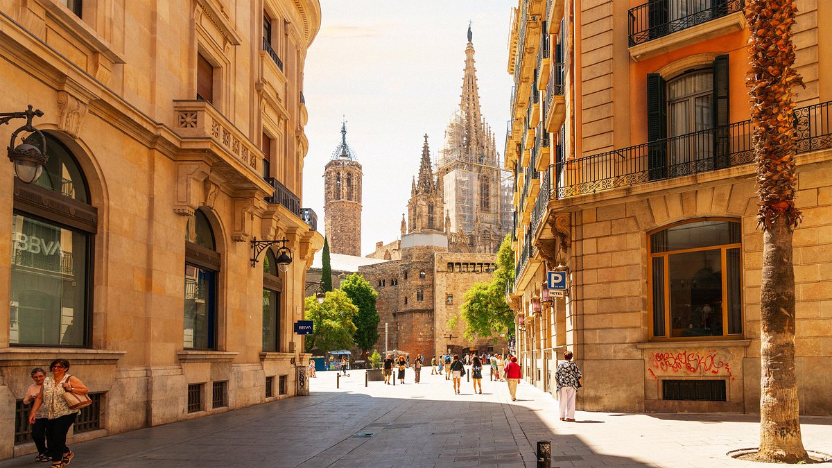 Cheap direct flights Edinburgh to Barcelona