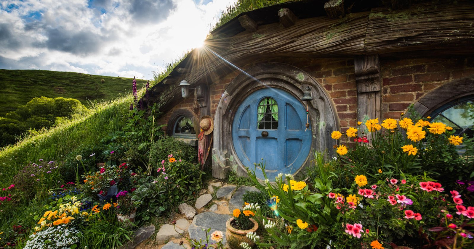 Flights to Hobbiton from UK