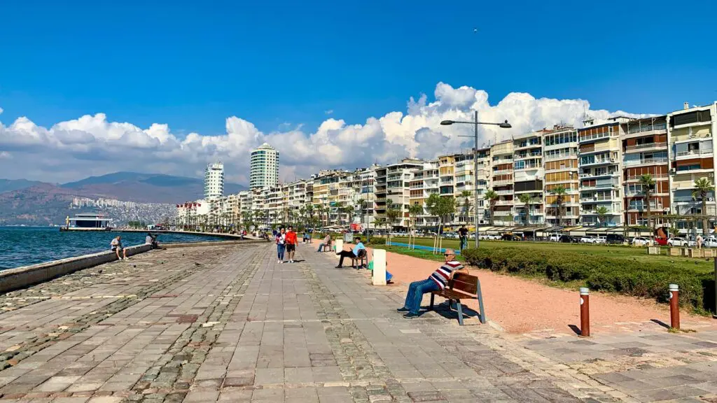 Cheap direct flights London Heathrow to Izmir